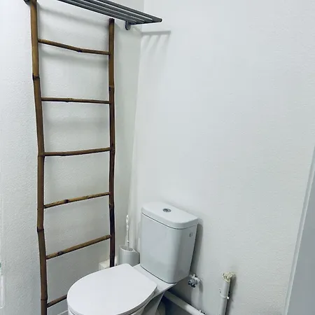Tres Pratique Apartment